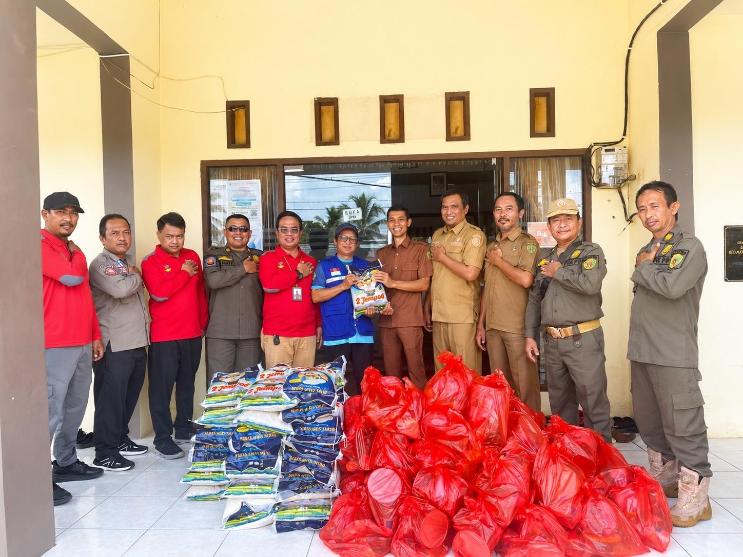 Dinas Sosial PPU Salurkan Bantuan Korban Banjir di Kecamatan Sepaku